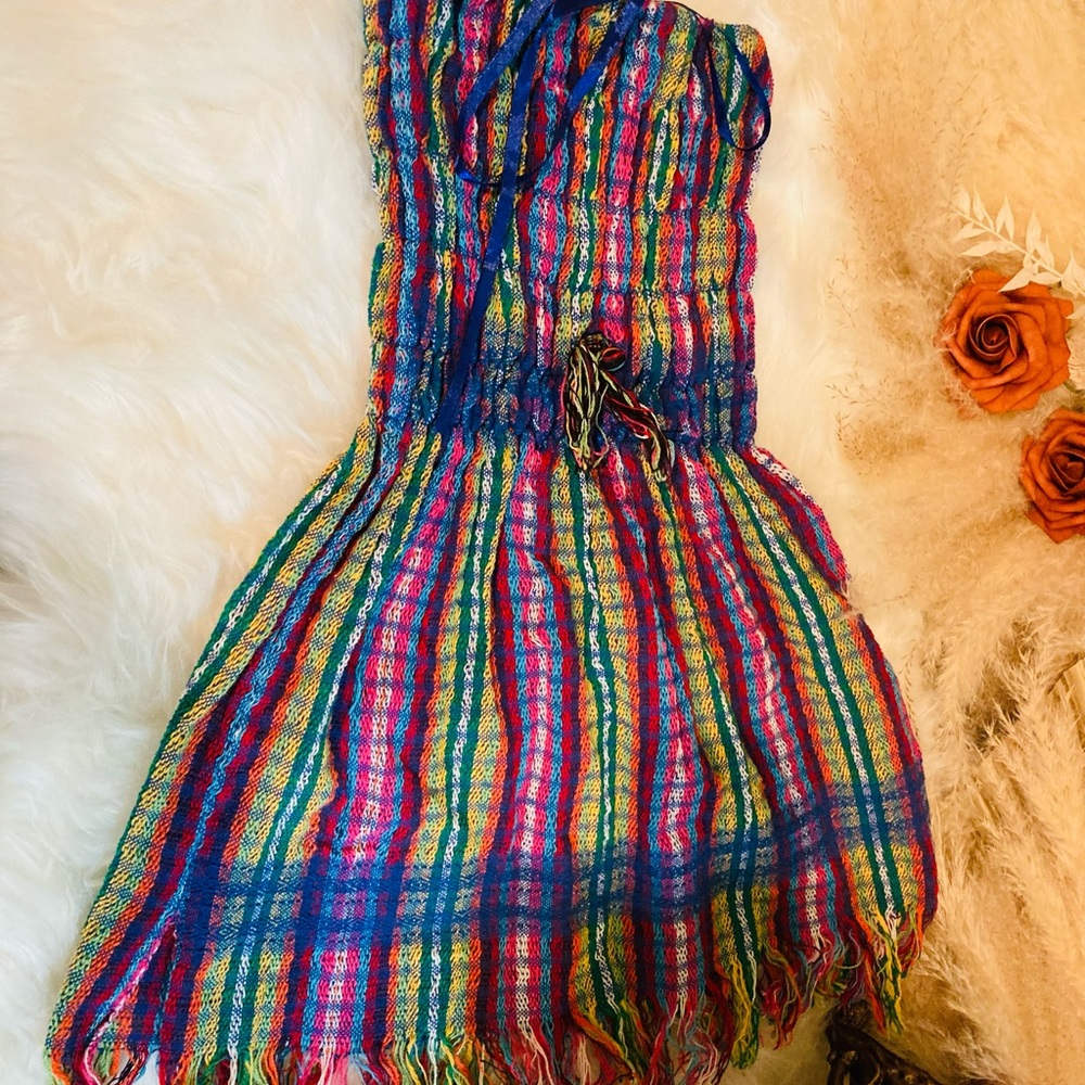 Smalls/medium Guatemalan strapless colorful top